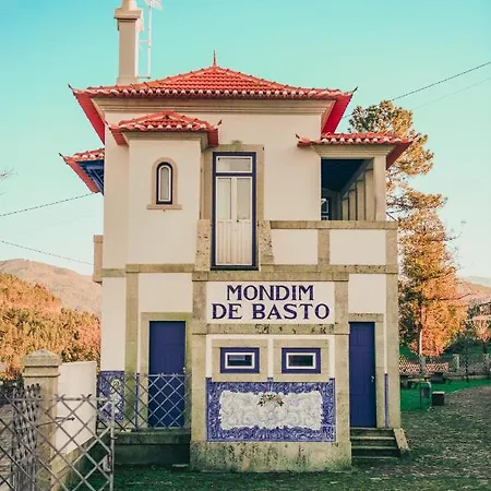 Estacao Ferroviaria De Mondim De Basto Village de vacances
